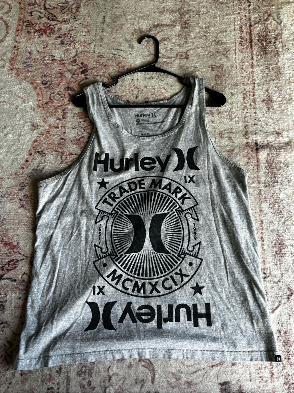 Hurley Men’s Gray Graphic Tank Top